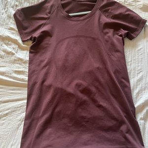 Lululemon workout shirt! Swiftly, size 8